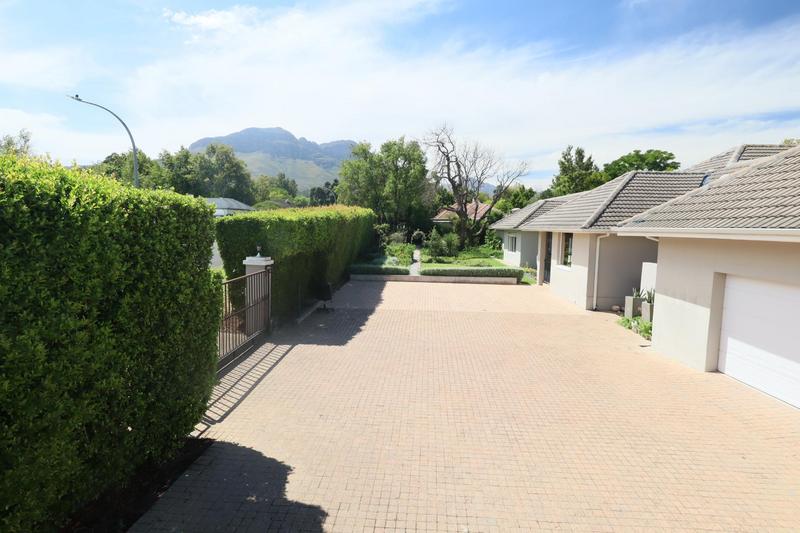 5 Bedroom Property for Sale in Golden Acre Western Cape